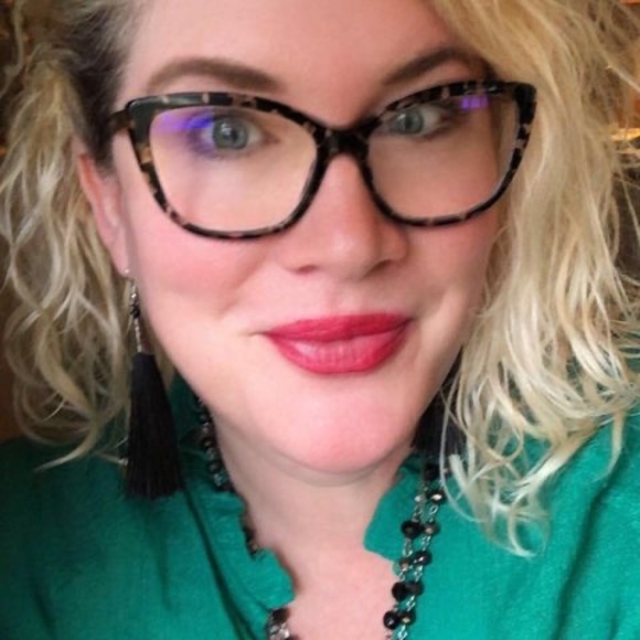 Meet your Posher, Jeana - Picture 1 of 1